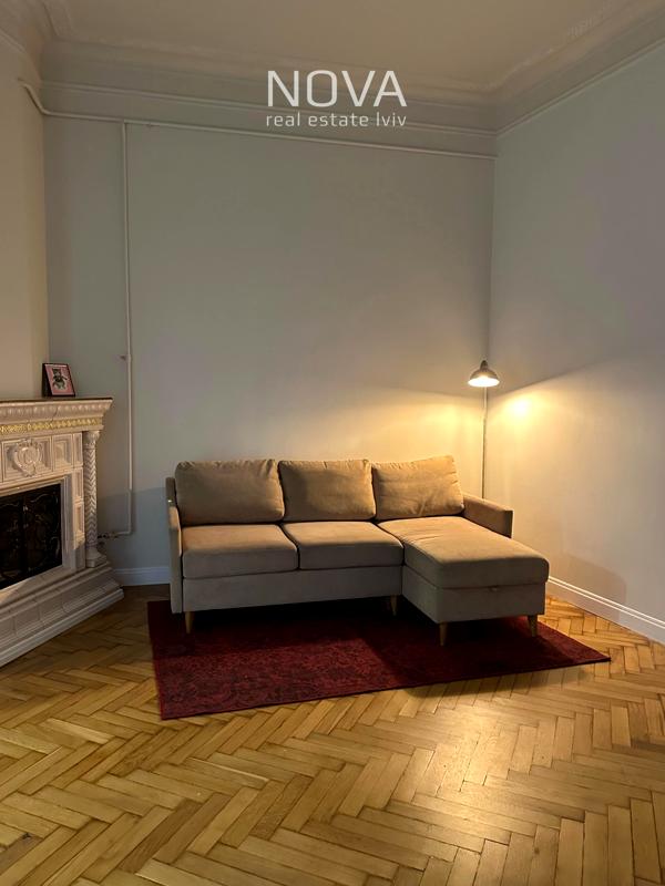 Designer 3-room apartment in historic building with incredible view