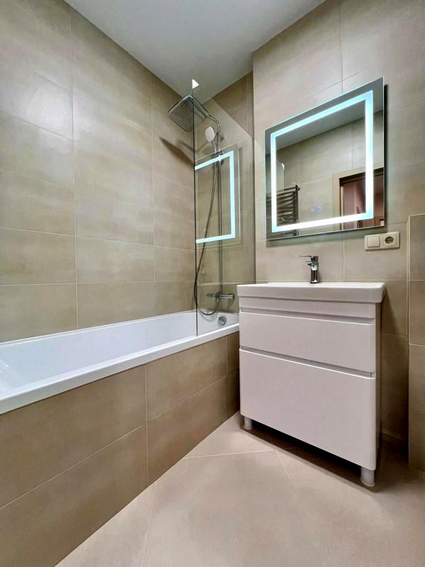 1-Bedroom Apartment in Schengen Complex, Close to City Center