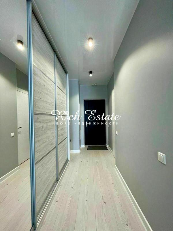 Business Class Apartment in Elyseum Complex, Near University Metro