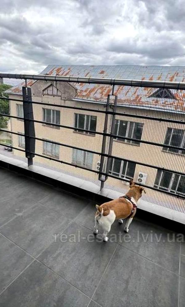 Spacious Apartment with Comfortable Zoning and Fully Equipped Kitchen