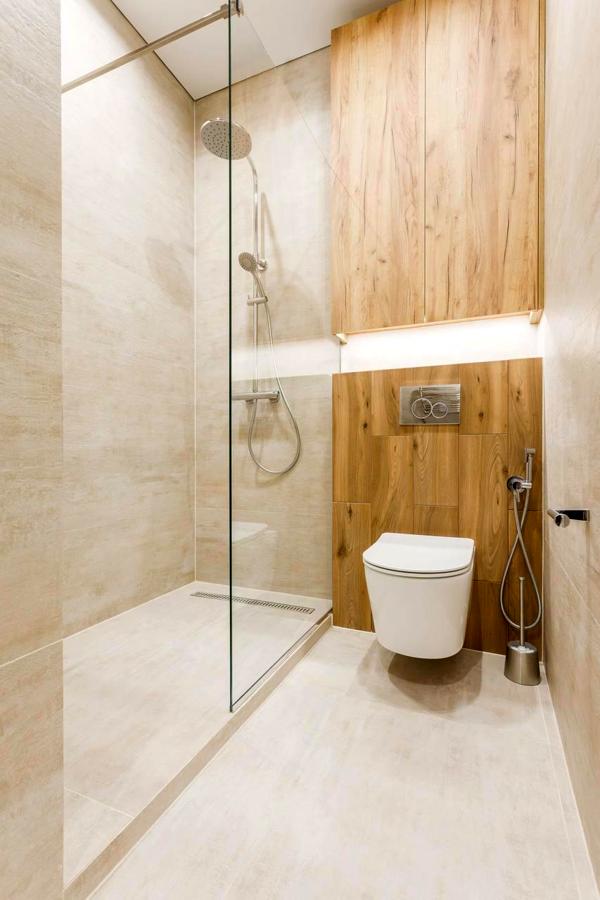 Spacious 1-bedroom apartment with designer renovation near Republic Mall