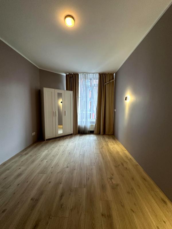 Stylish 3-Room Apartment in Respublika Complex