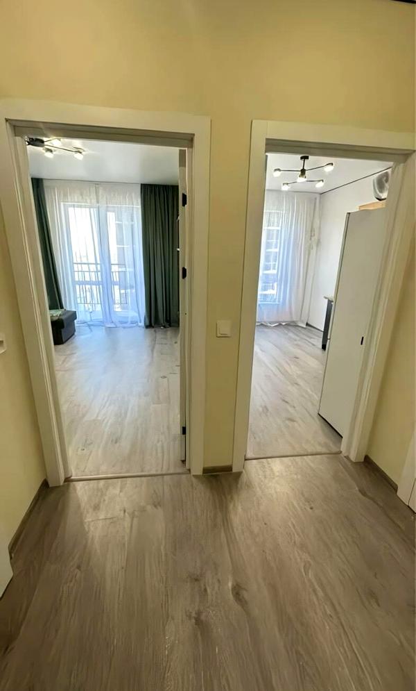 Bright 40m² Apartment near Teremky Metro with Park View