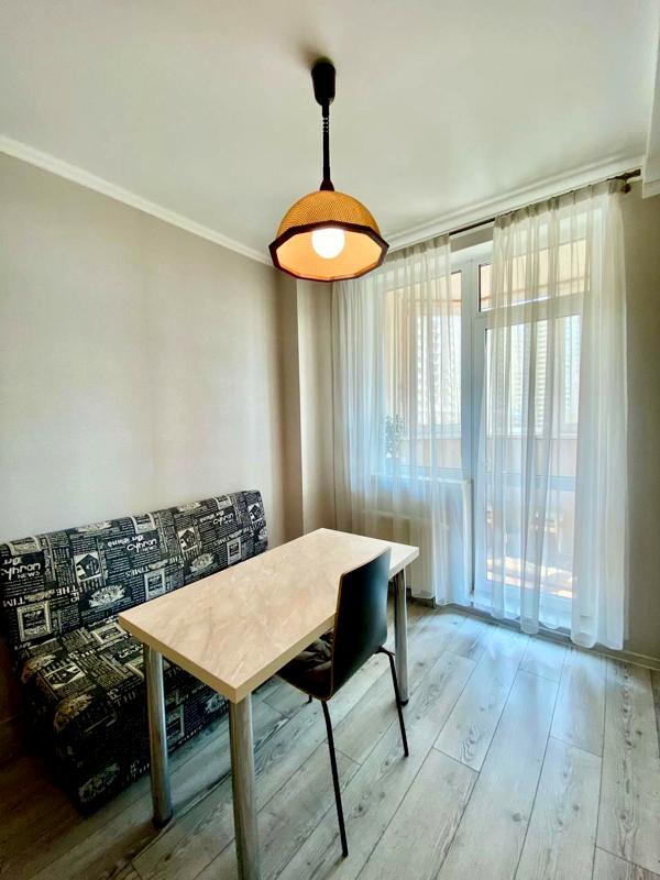 Cozy 1-Bedroom Apartment in Brovary with Modern Amenities