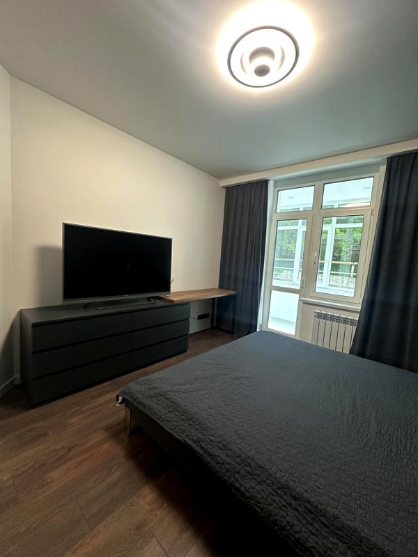 Modern 1-Bedroom Apartment in Dynastia Residential Complex