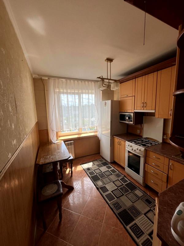 Spacious 1-Room Apartment near Market with Full Amenities