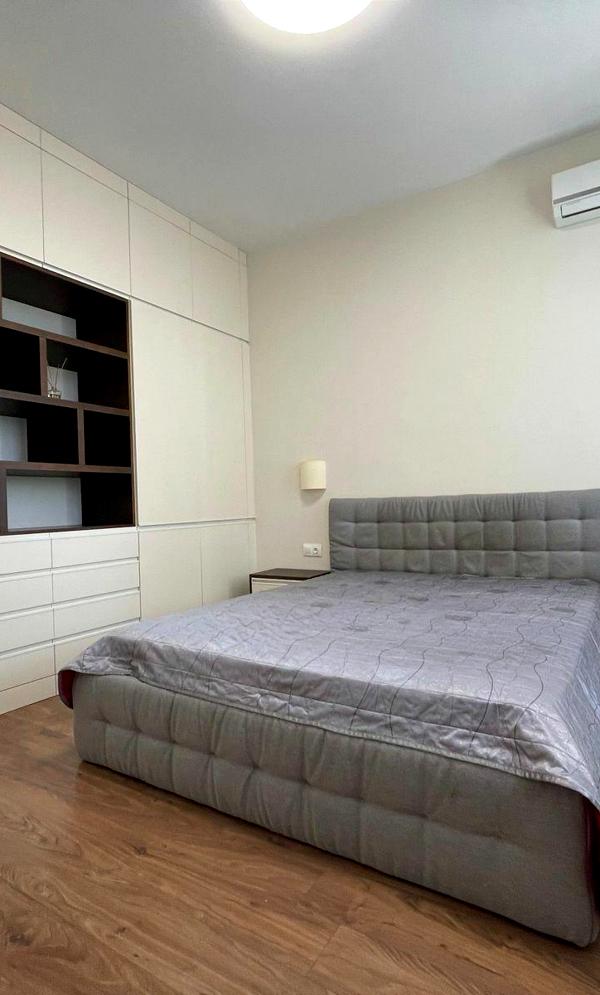 Орталықтағы кең 2 бөлмелі пәтер, Печерск ауданы