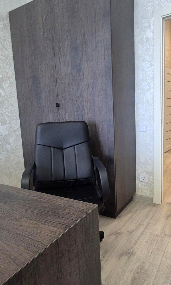 1-Bedroom Apartment near City Center with Fresh Renovation