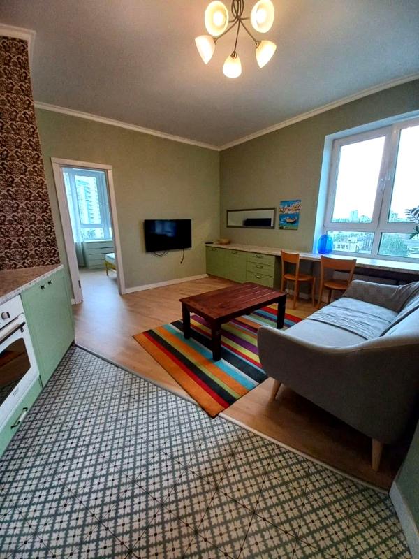 2-Room Apartment in Shevchenkivskyi District, Near Polytechnic Institute Metro