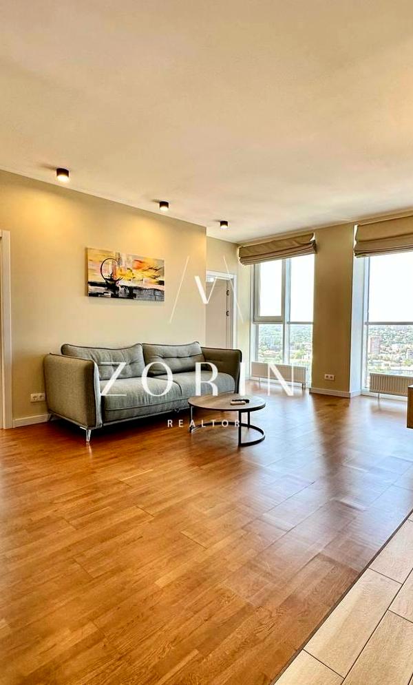 3-Room Apartment in Novodovryansky Complex, Spacious with Designer Renovation