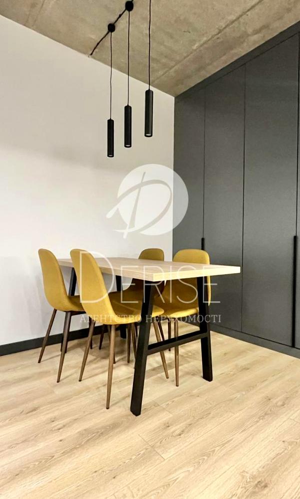 Modern 2-Room Studio Apartment near Beresteiska Metro with Balcony