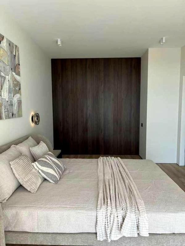 Modern Apartment with Premium Features and Convenient Location