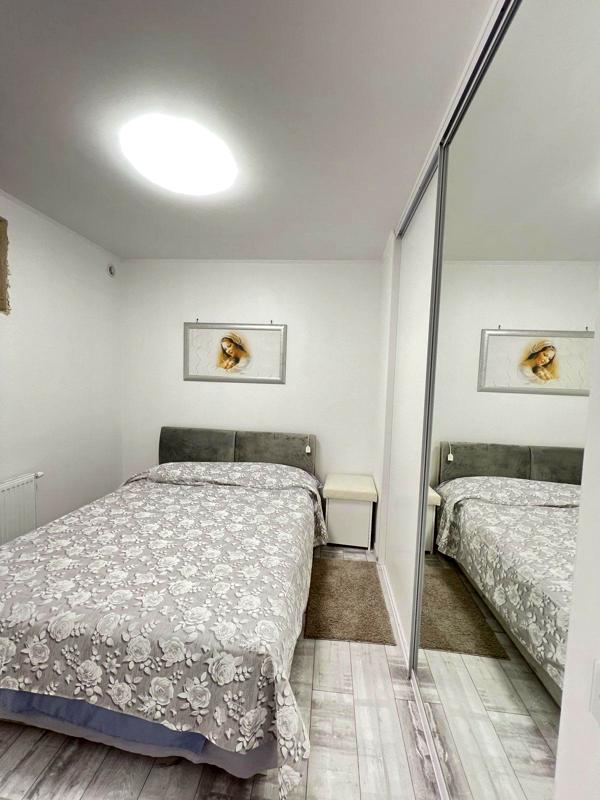 Spacious 2-Room Apartment in Avalon Complex with Modern Amenities