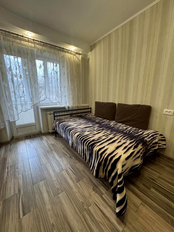Cozy, Sunny 1-Bedroom Apartment Near Dnipro Embankment