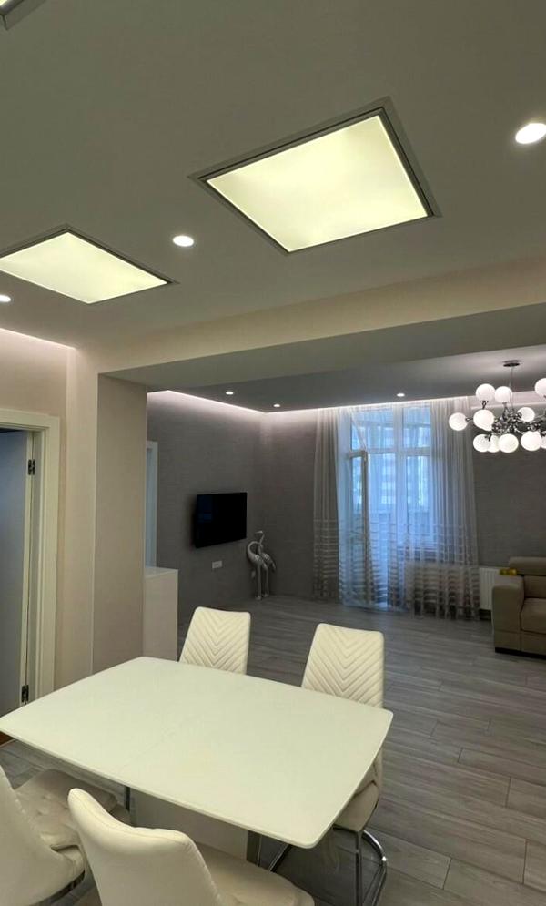3-Bedroom Apartment in Podil, Hlybochytska Street, Modern Furnished
