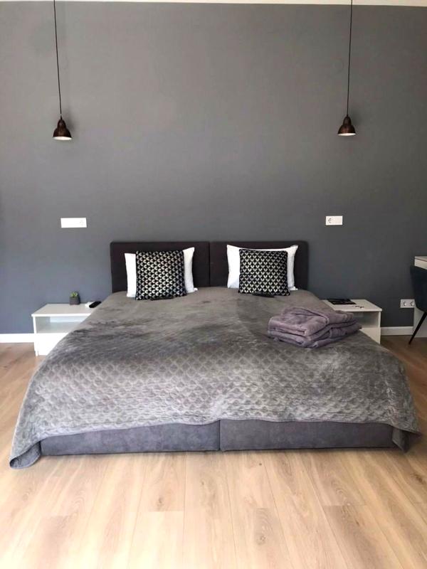 Spacious Apartment near Rynok Square with City Views