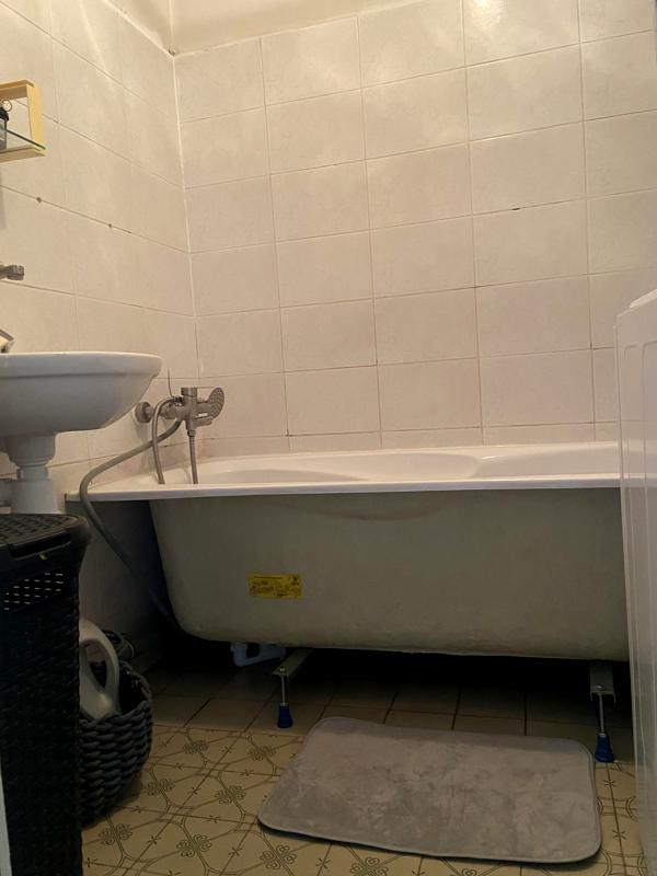 3-Room Apartment in Shevchenkivskyi District, Quiet Location, Well-Equipped