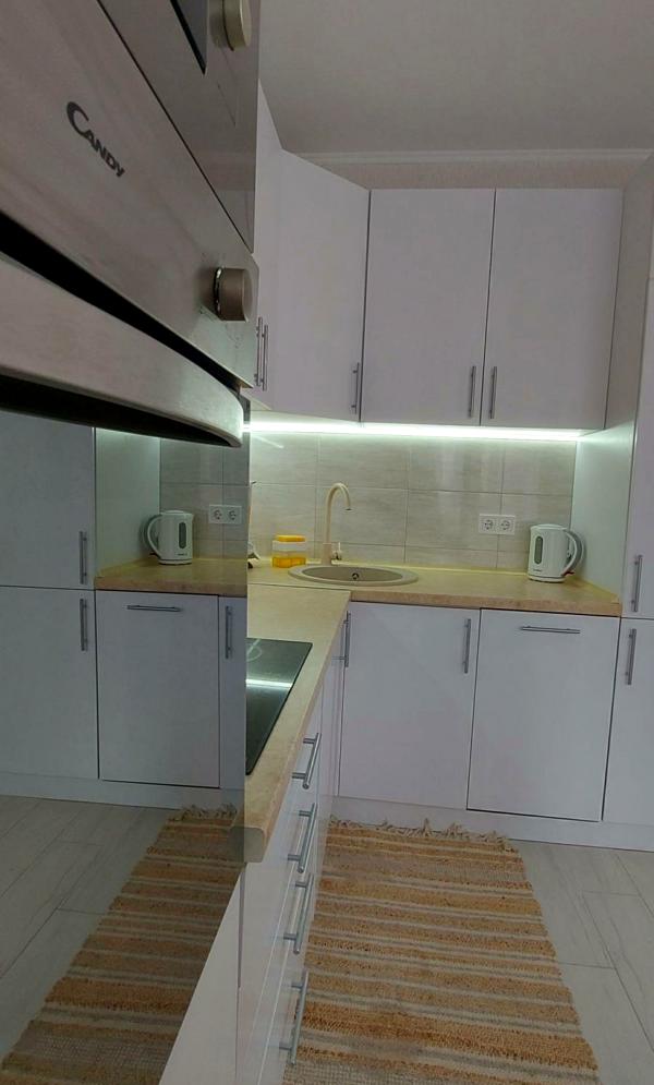 Cozy Apartment near Poznyaki Metro with Full Amenities