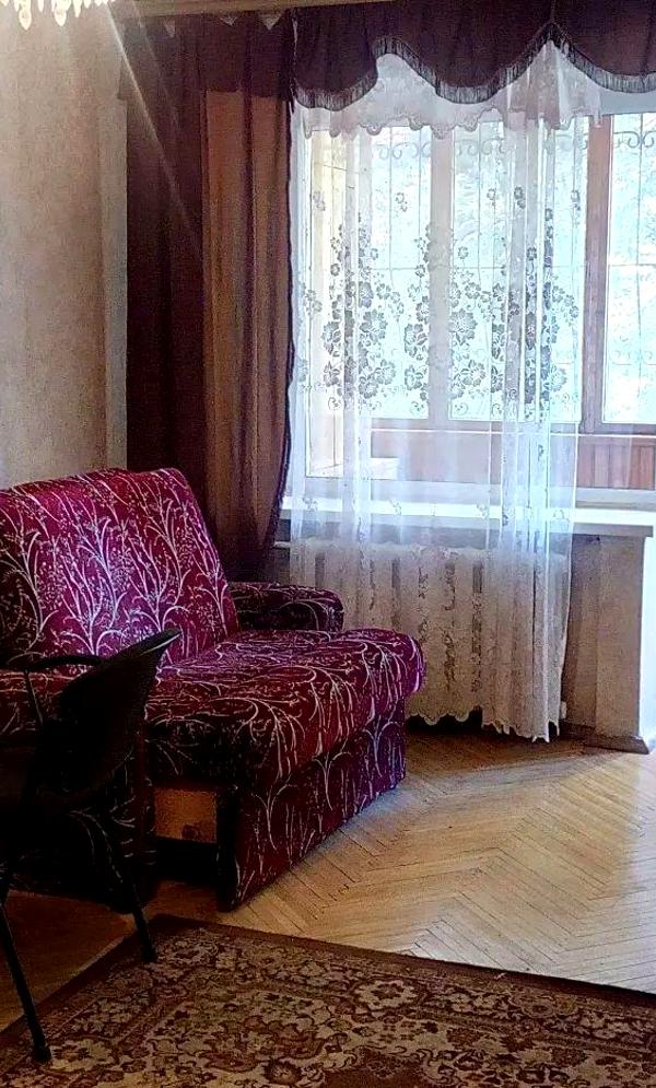 Политехникалық институт метросына жақын, саябаққа жақын 1 бөлмелі пәтер