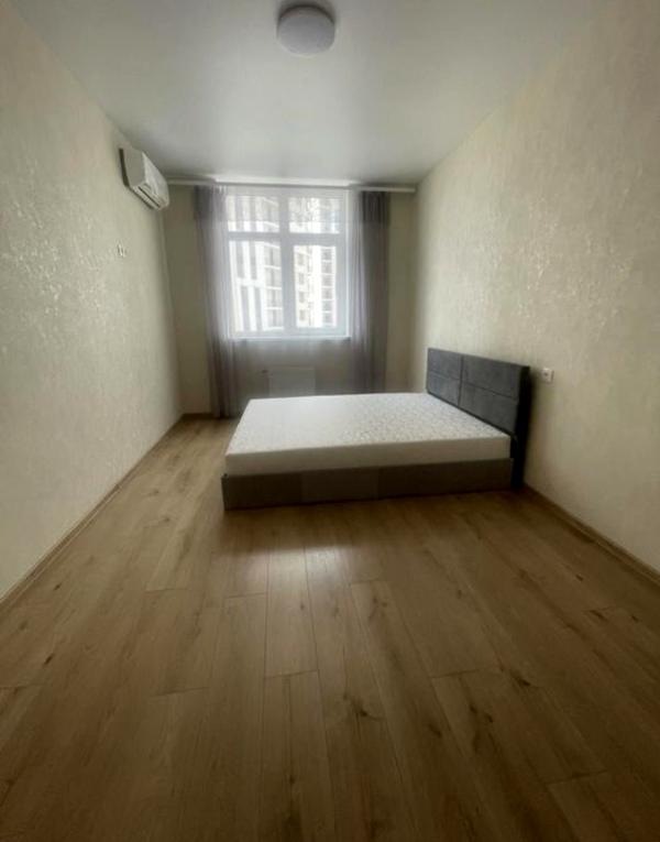 New cozy one-bedroom apartment in 63 Zhemchuzhina Complex