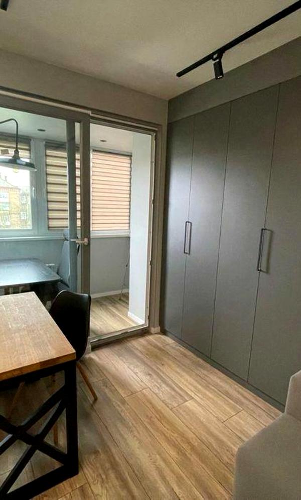 2-Bedroom Apartment near Beresteiska Metro with Modern Design