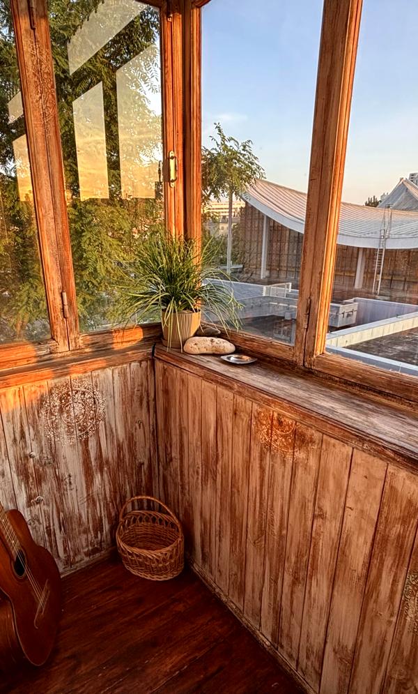2-Room Apartment near Zvirinetska Metro with Modern Renovation