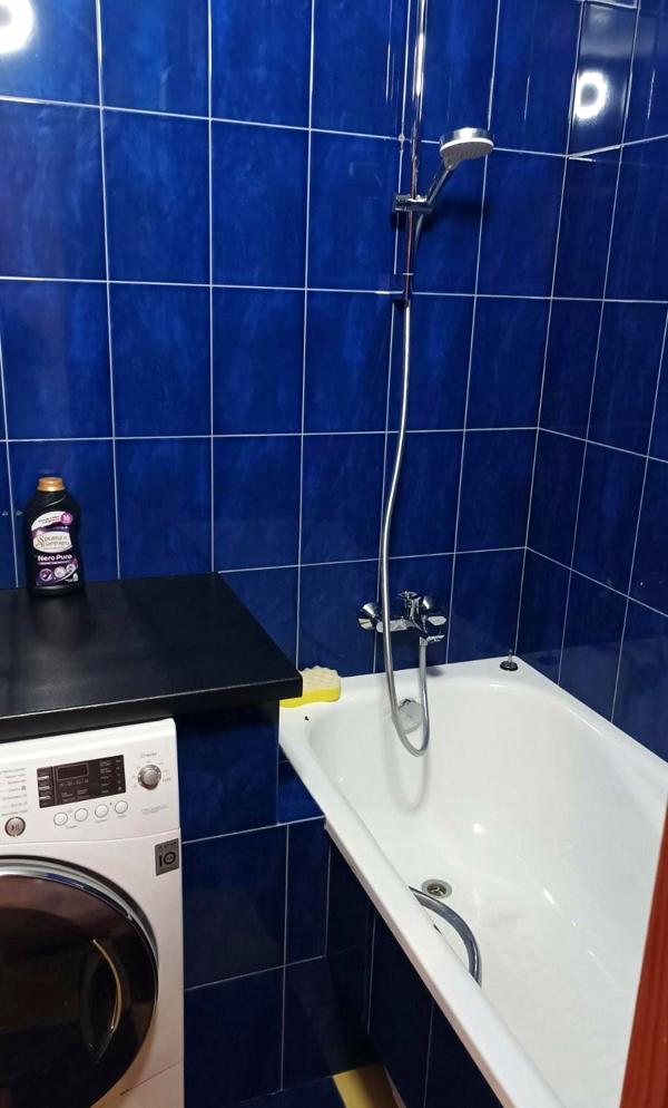 3-Room Apartment on Nezalezhnosti Street with Full Renovation