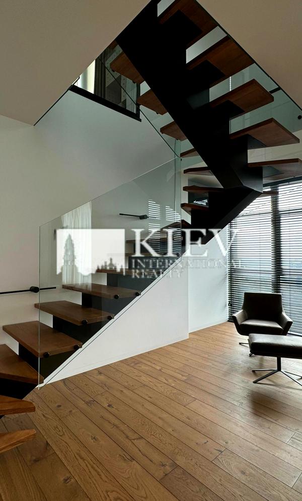 Luxury Duplex Penthouse with Panoramic Dnipro View in Novopecherski Lipki Complex