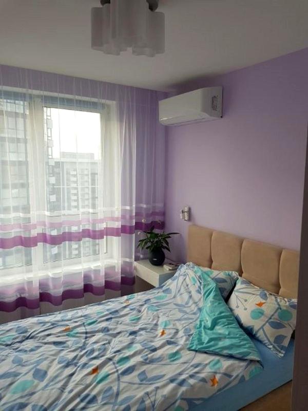 Modern Scandinavian-style Apartment near Slavutych Metro with River View