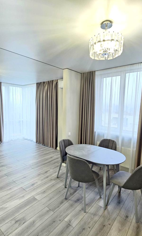 Spacious 2-bedroom apartment in City Hub complex with modern design and amenities
