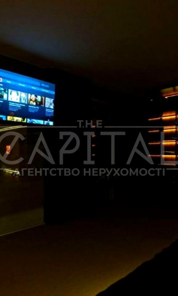 Exclusive 2-Room Apartment with Premium Design and City View