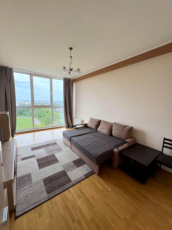 1-Bedroom Apartment with Panoramic Stadium View