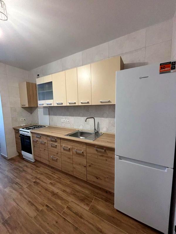 Newly Renovated Furnished Apartment Near Metro Stations