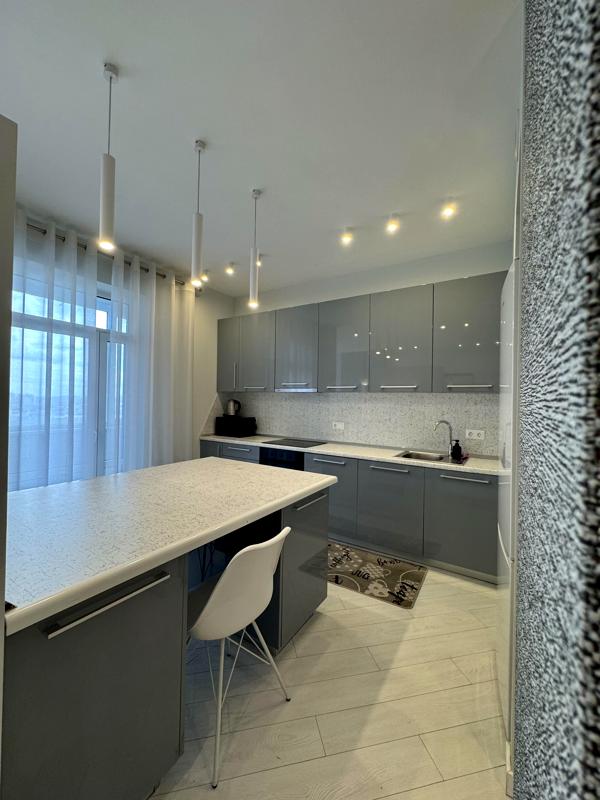 Premium 120m² Apartment in Aristocrat Complex with Designer Interior