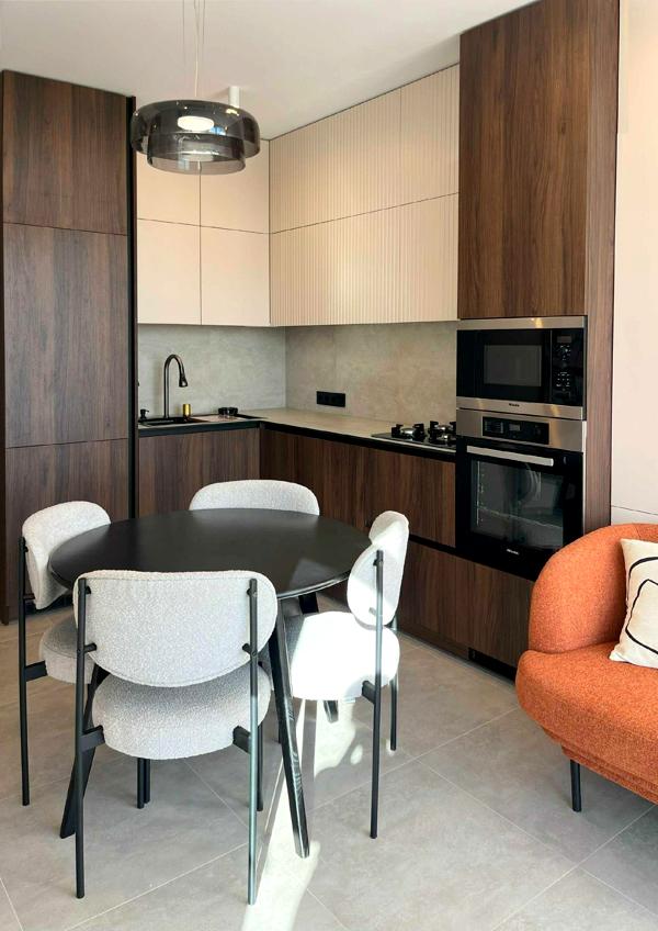 Modern Apartment with Premium Features and Convenient Location