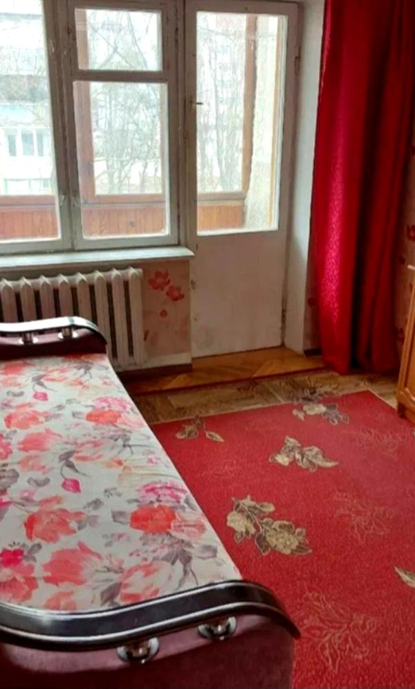 1-bedroom apartment in quiet Kiev district with developed infrastructure