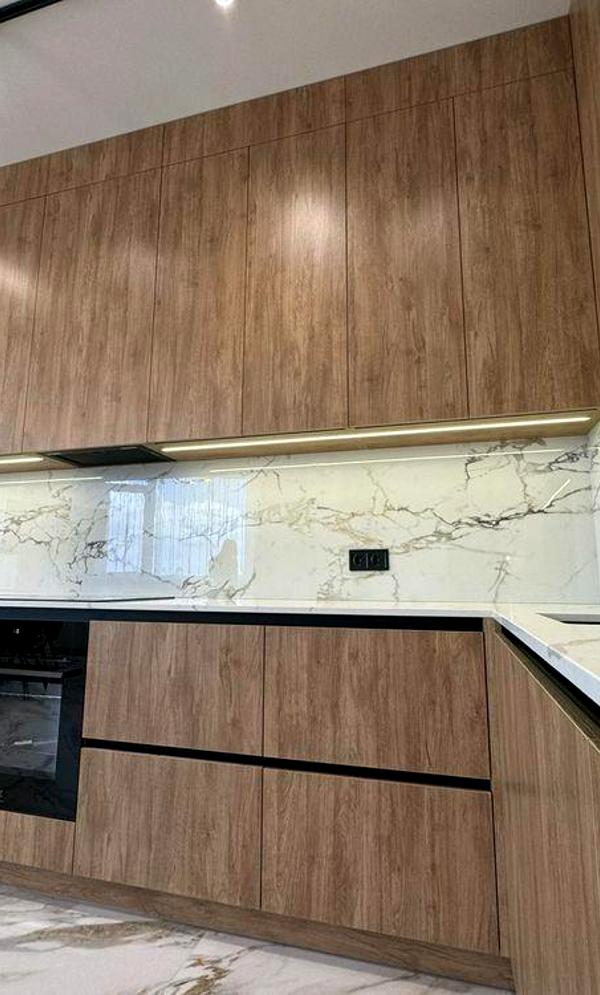Fully Furnished Designer Apartment with Modern Amenities