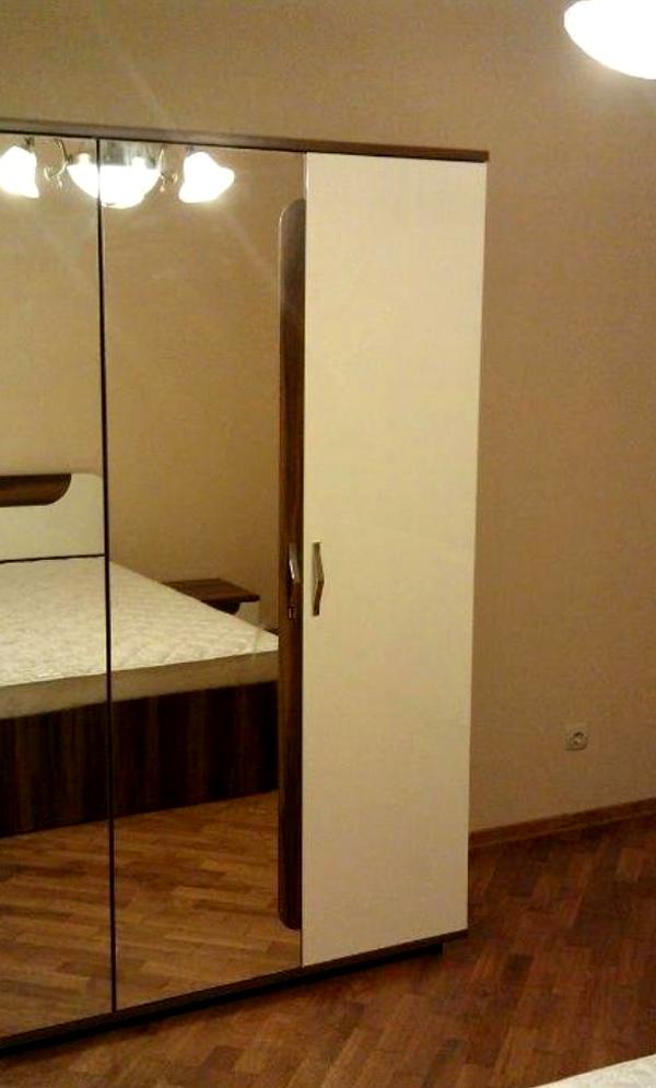 3-Room Apartment on 19th Floor with Modern Renovation
