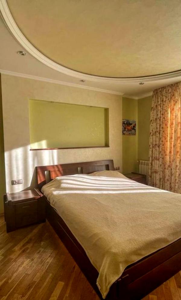 3-Room Apartment near Lychakiv Street with Designer Interior