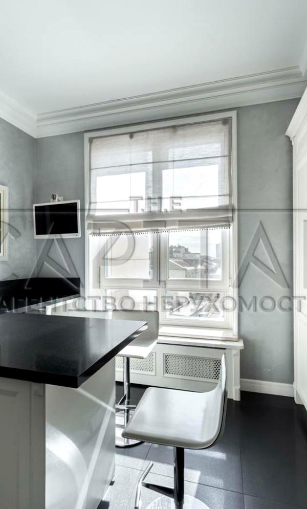 Spacious Premium Apartment near Government Buildings