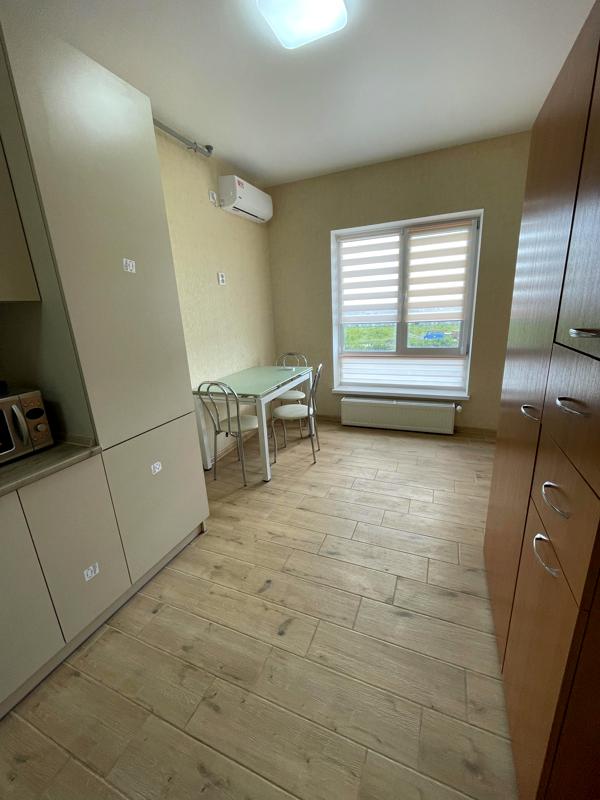 Spacious 1-bedroom apartment in Comfortable Town residential complex