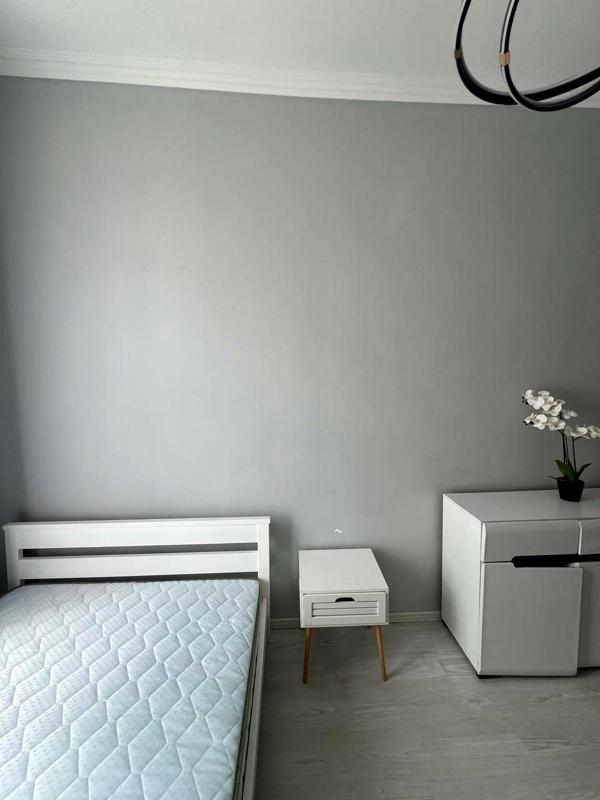 City Center 1-Bedroom Apartment on Krakivska Street