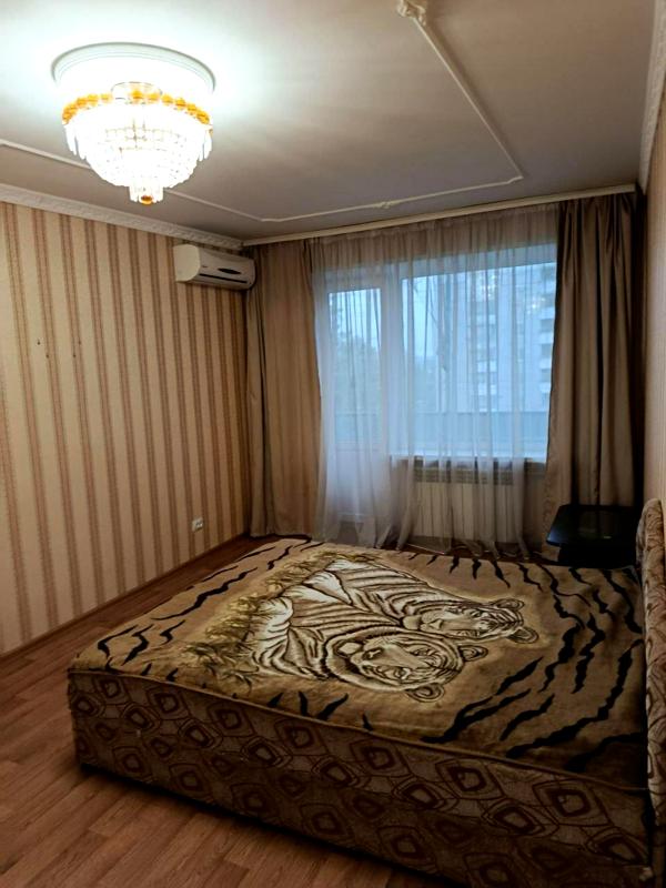 2-Room Apartment on Hladkova Street with Renovation