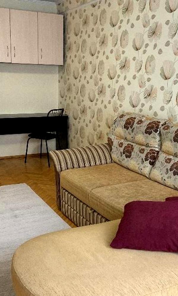 Cozy 1-Bedroom Apartment near Lukyanivka Metro