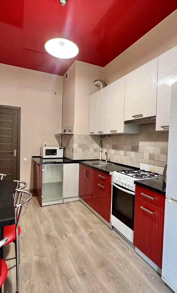 2-Room Apartment on Meretyna Street with Full Furnishing and Renovation