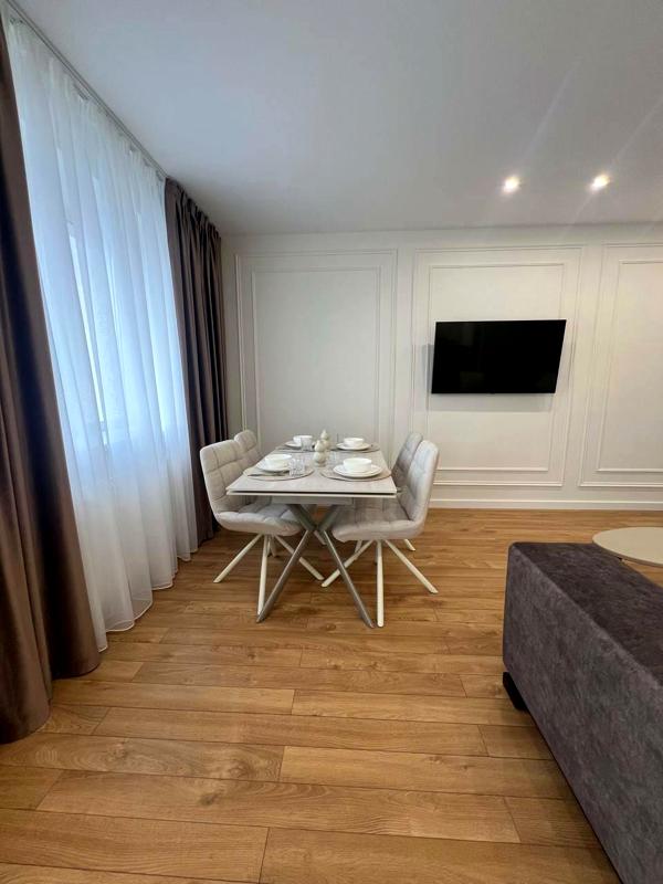 Spacious 2-Bedroom Apartment with Large Kitchen-Living Area