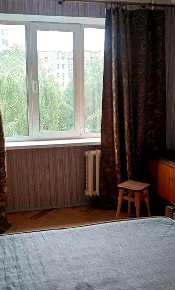 3-Room Apartment with Euro Renovation near Vokzalna Metro