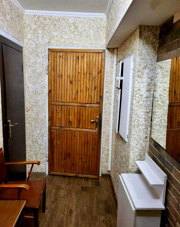 2-bedroom apartment near Akademmistechko metro, fully furnished