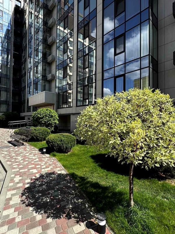 4-Room Spacious Apartment in Salut Residential Complex