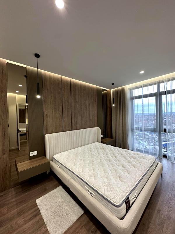Designer 1.5-Room Apartment in Park Residents Complex